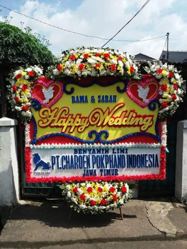 Karangan Bunga Pernikahan  di Sintang